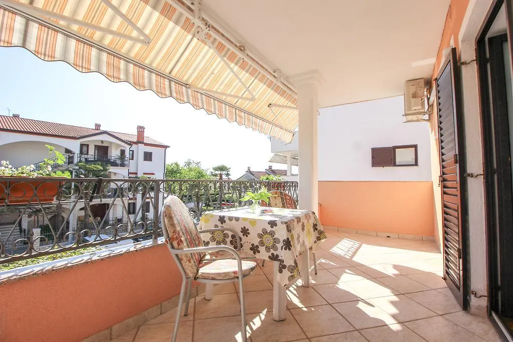 רוביני Apartments Sonja